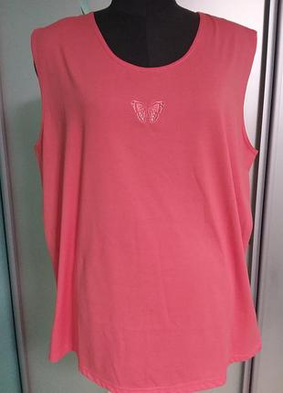 Яскрава маєчка з метеликом canda