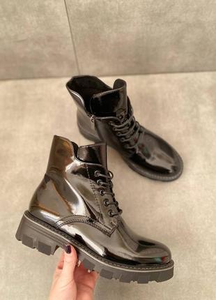 Черевики лак