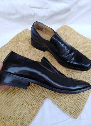 Шкіряні туфлі samuel windsor натуральна лакова шкіра чорні туфлі лакові черевики мокасини чоловічі