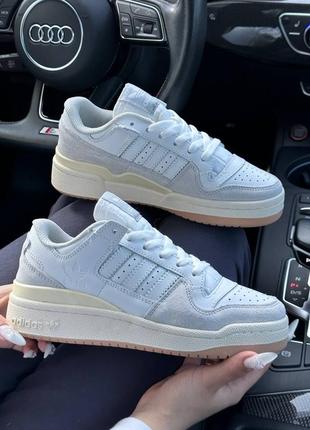 Жіночі кросівки натуральна шкіра + замша кроссовки белые + серые кожаные в стиле жіночі білі кросівки adidas forum low white grey beige