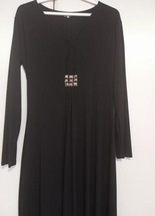 Платье вечернее трикотажное.