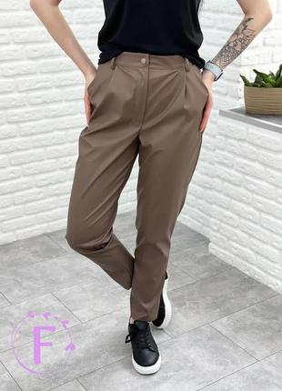 Женские прямые кожаные брюки, р.42, 44.1 фото