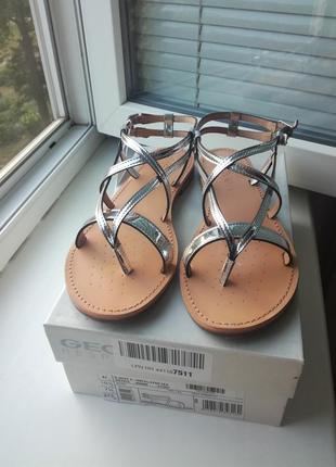 Geox sozy серебрянные босоножки-сандали