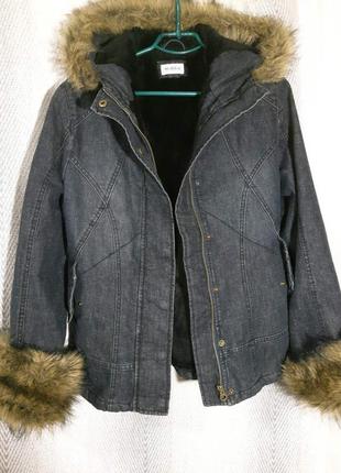 Стильная шерпа. женская зимняя, демисезонная, осенняя, весенняя джинсовая куртка на меху1 фото