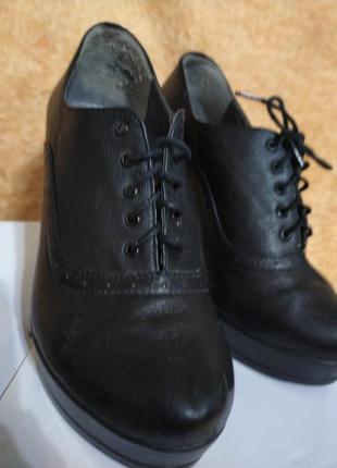 Женские кожаные черные туфли, ботильоны на высоком стойком каблуке 38 размер. кожа2 фото