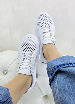 Патріотичні кеди з перфорацією на літо