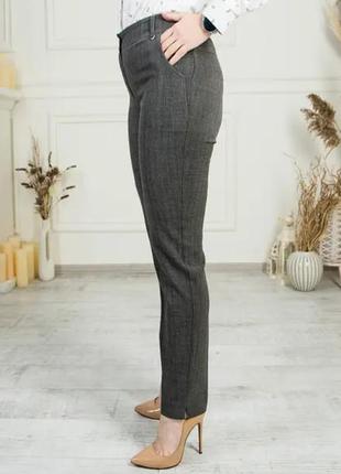 Брюки (шоколадні в клітинку беж).