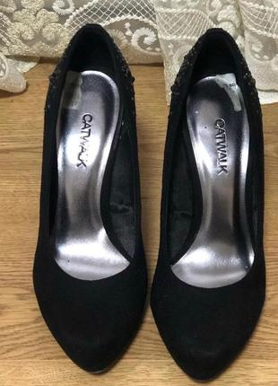 Черные замшевые туфли от catwalk2 фото