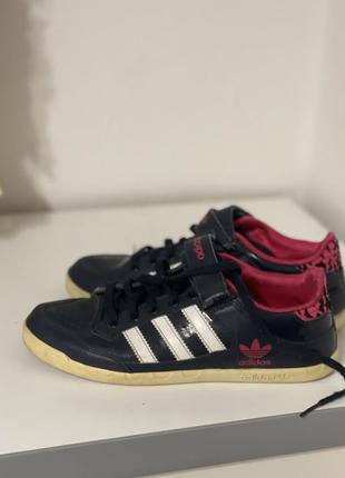 Кроссовки 36 размер оригинал адидас удобные adidas