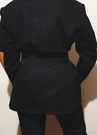 Красивый коттоновый пиджак в мужском стиле с лацканами на локтях5 фото