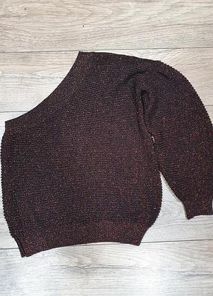Светр на одне плече
