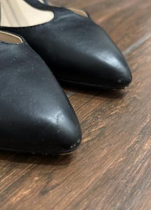 Туфли на каблуке черные с острым носком2 фото