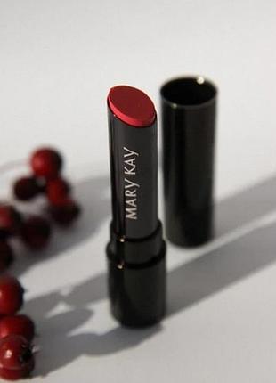 Суперзволожувальна помада для губ mary kay "малинова насолода"