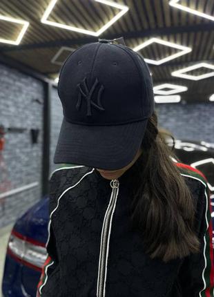 Женская кепка new york.