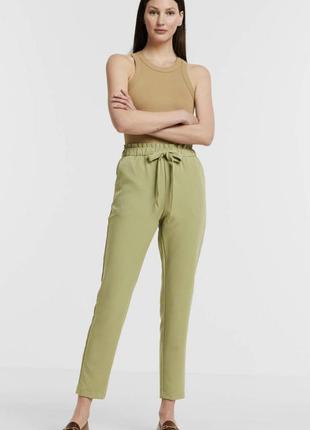 Брючки оливковые