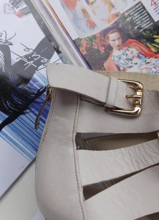 Кожаные белые босоножки итальянского бренда pier lucci3 фото