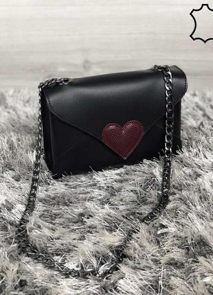 Кожаная женская сумка-клатч leya с черного цвета с бордовым сердечком3 фото