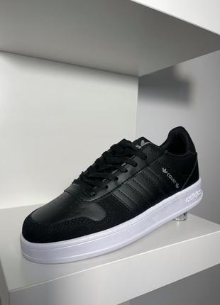 Кроссовки adidas. 4