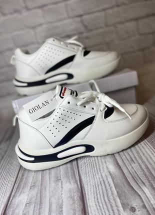 Стильные женские белые кроссовки на весну giolan 37-40 размеры