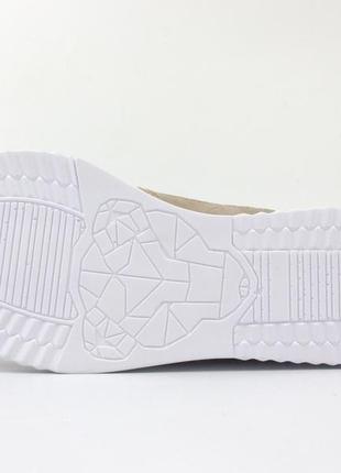 Летние бежево белые кроссовки с перфорацией кеды женская обувь повседневная кожа замша cosmo shoes rumi perf10 фото