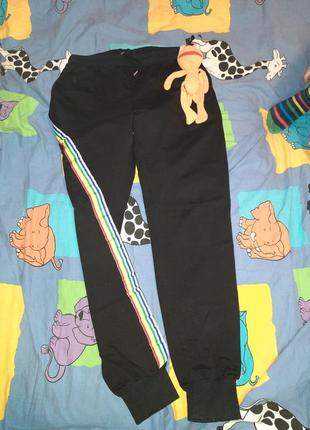 Штаны красивые спортивные