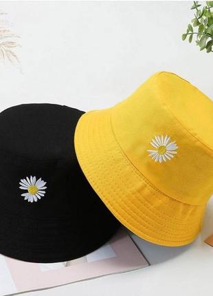 Двостороння панама з ромашкою чорно-жовта