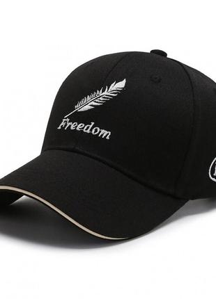 Бейсболка от бренда narason черная с логотипом freedom