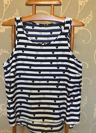 Очень красивая и стильная брендовая блузка 20.