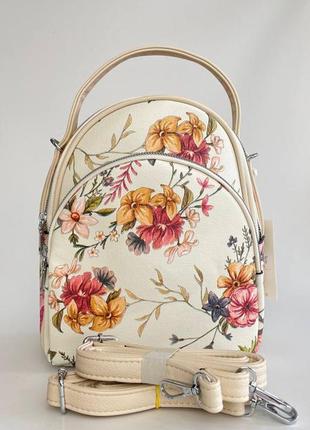 Стильный городской рюкзак с цветочным принтом станет незаменимым аксесуаром на лето2 фото