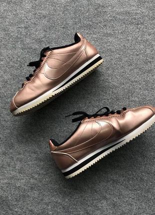 Оригинальные кроссовки nike wmns classic cortez leather sneakers metallic red5 фото