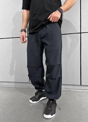 Чорні спортивні штани плащівка | тонкі чоловічі штани на весну - літо2 фото