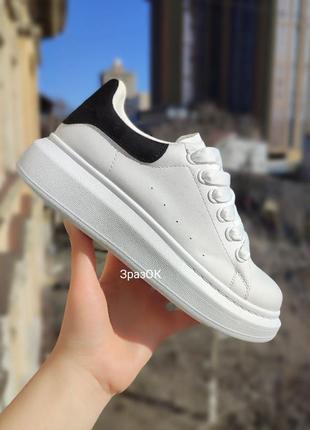 Белые с черным макквины кроссовки ботинки кеды слипоны криперы на высокой подошве в стиле mcqueen