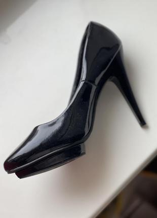 Черные туфли на каблуке удобные лаковые новые 37 размер tally weijl3 фото