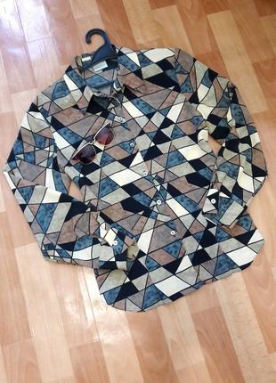Красива блуза в геометричний  принт10 фото