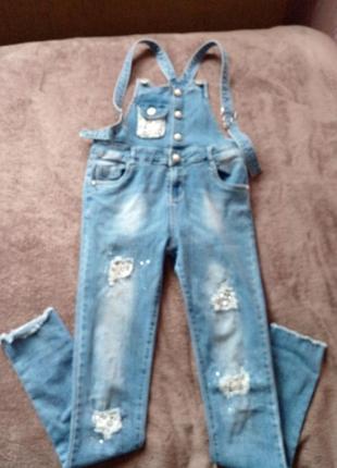 Джинсовий комбінезон дівчинці 10- 12 років