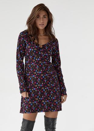 Короткое платье с цветочным принтом3 фото