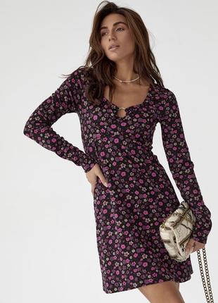 Короткое платье с цветочным принтом2 фото