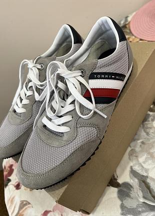 Tommy hilfiger