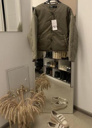 Идеальный, фантастический, стильный оверсайз бомбер от бренда zara