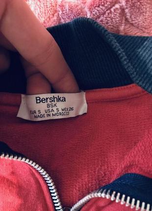 Свитшот фирмы bershka2 фото