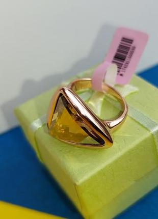 💎 люксовая бижутерия кольцо золотое с желтым камнем большим камень цитрин цвет золото перстень каблучка5 фото