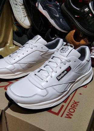 Чоловіче спортивне взуття чоловічі шкіряні кросівки reebok