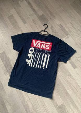 Человечья футболка vans