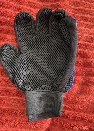 Рукавиця для вичісування та щітки3 фото