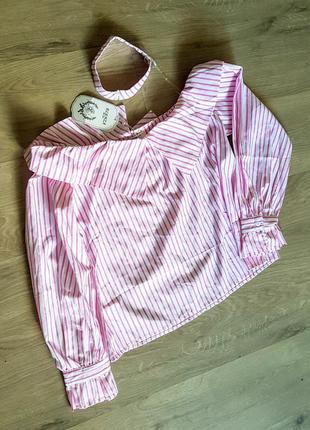 Шикарная блузка рубашка в бело розовую полоску с открытыми плечами и воротником3 фото