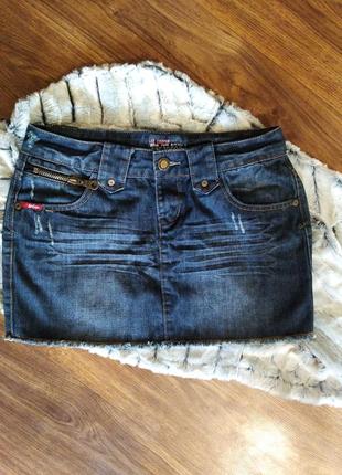 Очень крутая джинсовая юбка бока с необработанными краями оригинал