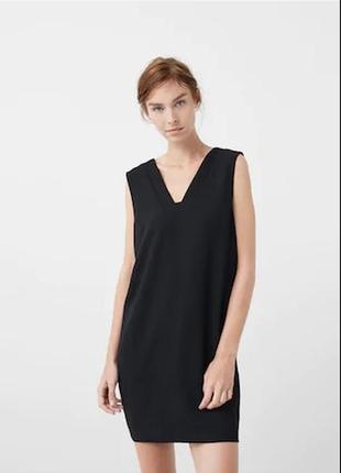Стильное черное платье mango