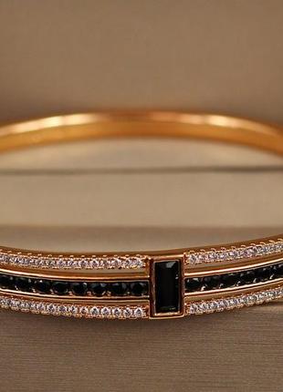 Браслет бэнгл xuping jewelry с черными камнями  60 мм 9 мм на руку 17 см до 19 см золотистый