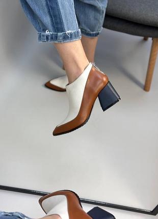 Стильні шкіряні ботинки