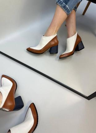 Стильні шкіряні ботинки